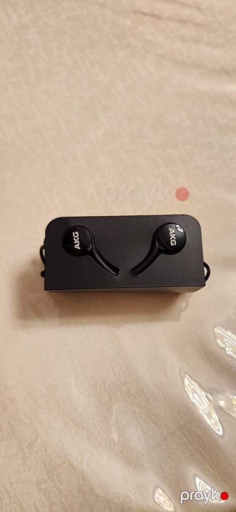 Qulaqlıq AKG — Bakı
