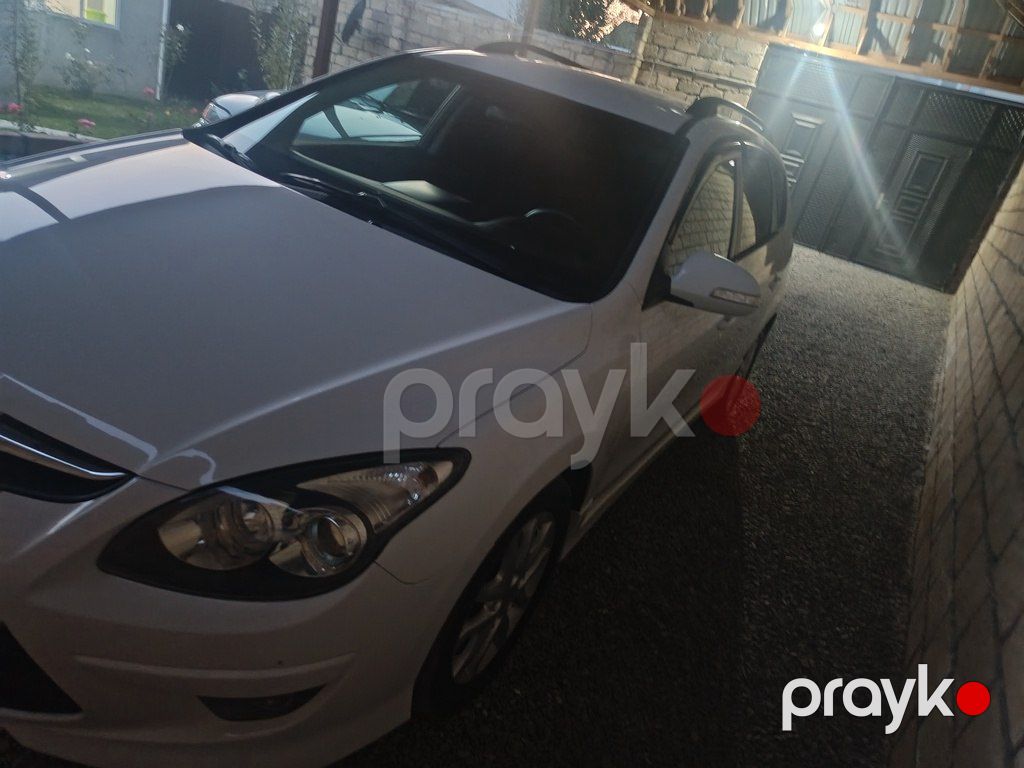 Hyundai i30, 1.6 L, 2010 il, 260 000 km — Avtomobillər, Qəbələ (2)