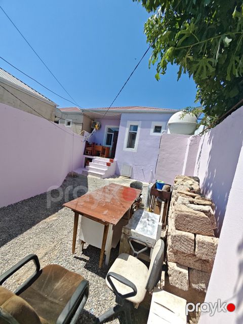Satılır 3 otaqlı həyət evi/bağ evi 70 m² — Bakı