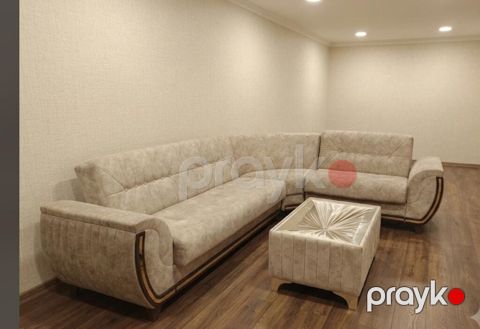 Divan satilir pufik daxil Olcu 280x215. *Qiymeti 530 Azn* Unvan — Digah