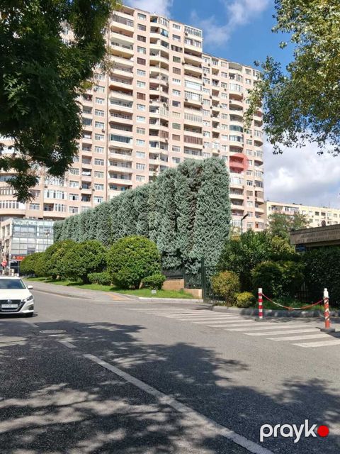 Satılır 6 otaqlı yeni tikili 400 m² — Bakı