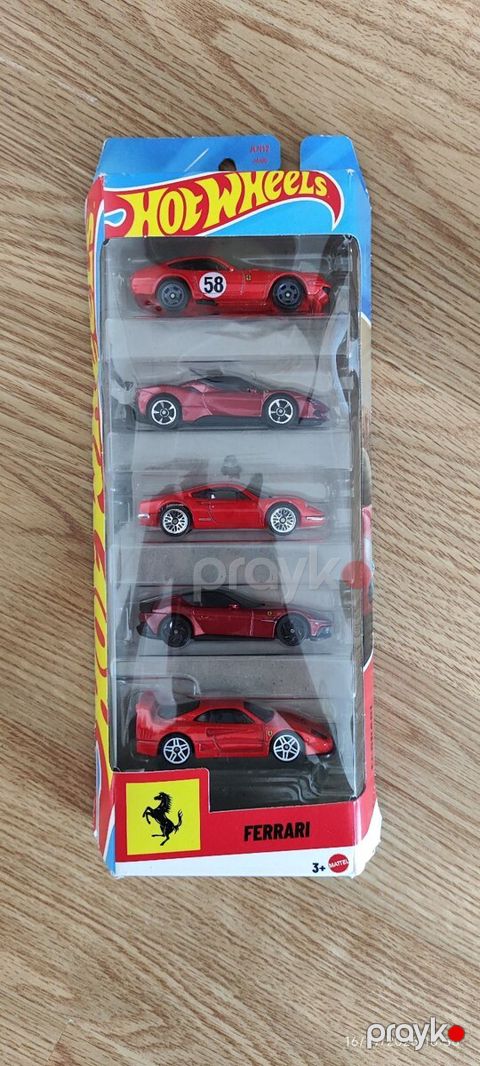 Hot Wheels Ferrari dəsti — Bakı