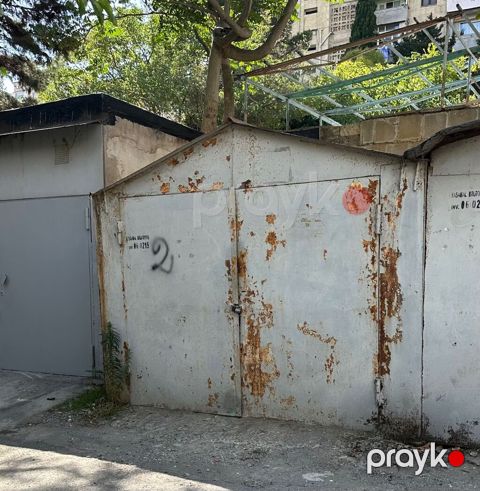 Dəmir qaraj satılır Sadəcə qaraj satılır Dəmir konstruksiya ayrı ayrı — Bakı