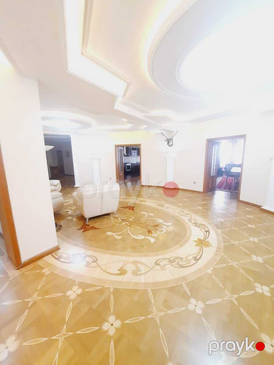 Satılır 8 otaqlı köhnə tikili 427.6 m² — Mənzil, Bakı (3)
