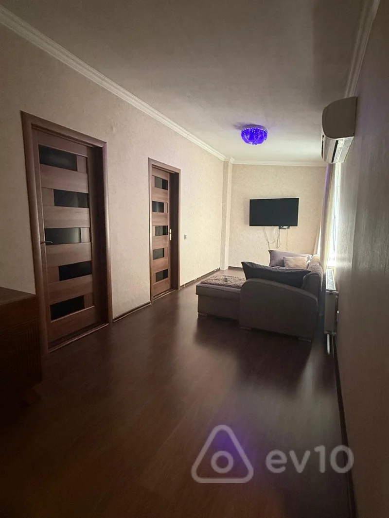 4 otaqlı mənzil, 120 m², Bakı, Bakı, Rəşid Behbudov küçəsi — kirayə — Bakı