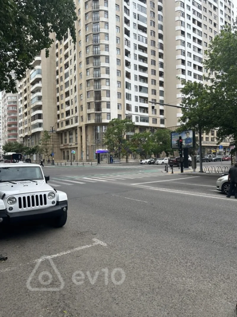 Obyekt, 37 m², H. Cavid pr. — kirayə — Bakı