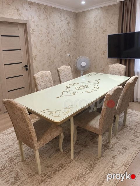 Masa (açilan) +6 stul dest. Qiymet 270 azn Unvan Günəşli.Vesile — Bakı