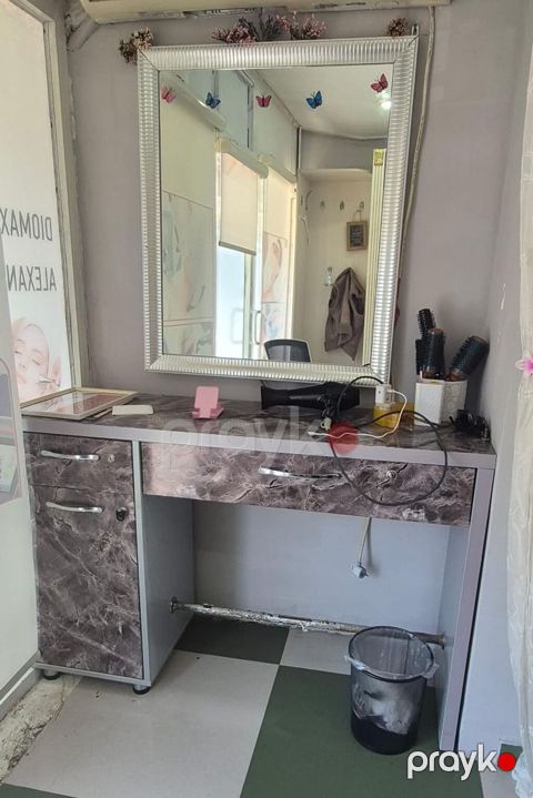 Salon güzgülü şkaf ela veziyyetde 80 azn.Ünvan Ecemi.Ayla91 — Digah