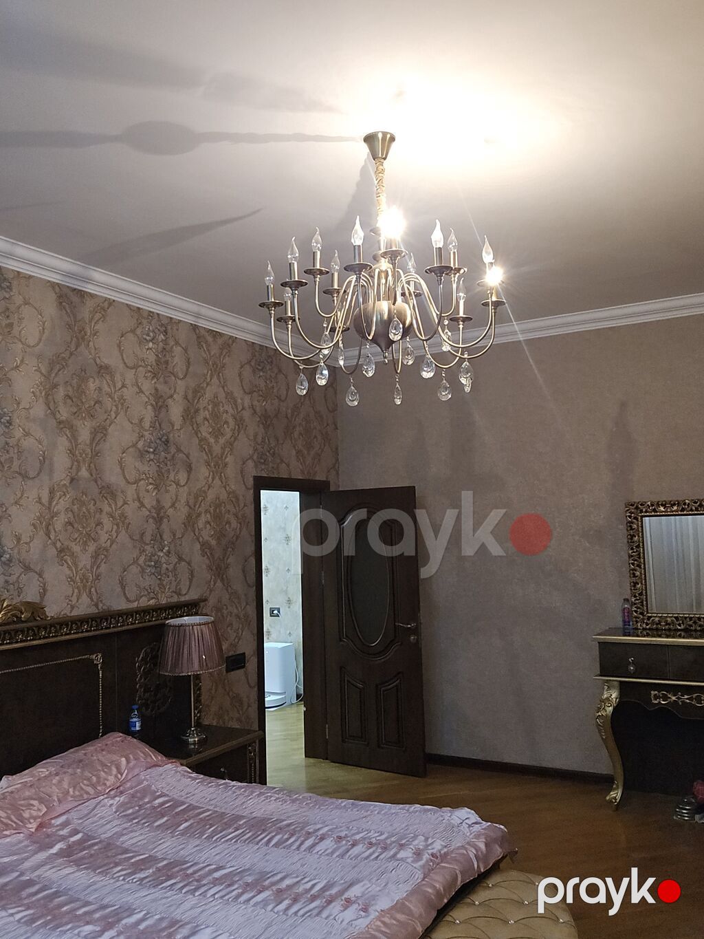 Satılır – geniş həyət evi - Üç mərtəbəli, mansardlı mülk. - Fasadda — Ev, villa, Xırdalan (7)