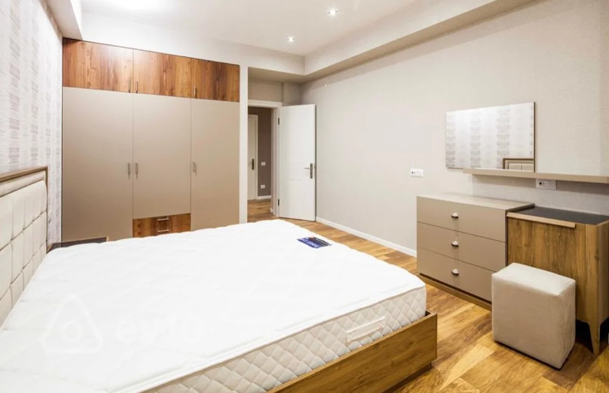 2 otaqlı mənzil, 94 m², Səməd Vurğun küçəsi — kirayə — Mənzil, Bakı (7)