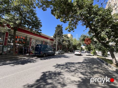 Satılır 2 otaqlı köhnə tikili 55 m² — Bakı