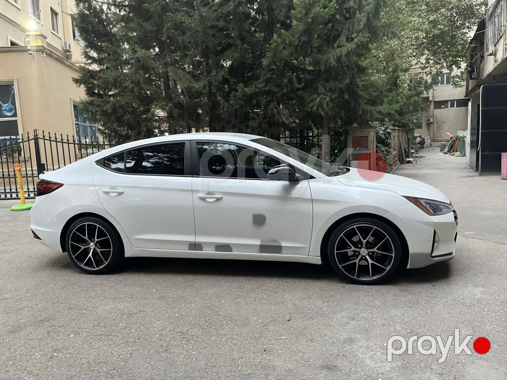 Hyundai Elantra sedan – ağ mirvari Barter nivaya ustunluk. Verilir — Avtomobillər, Bakı (4)