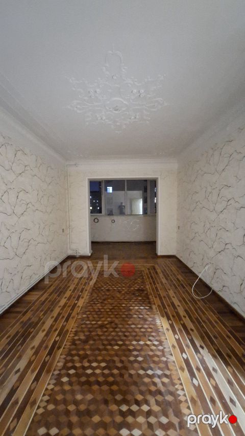 Satılır 3 otaqlı köhnə tikili 90 m² — Bakı