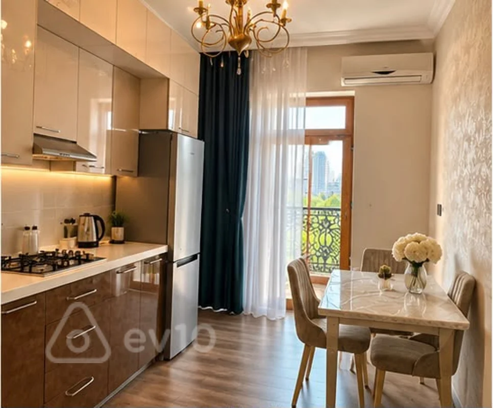 2 otaqlı mənzil, 96 m², Bakı, Bakı, Faiq Yusifov 26. — kirayə — Mənzil, Bakı (4)