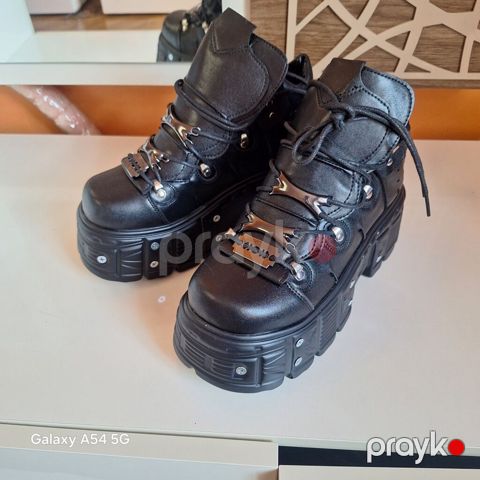 Newroker Qara platformalı unisex ayaqqabı/boots - Stil — Bakı