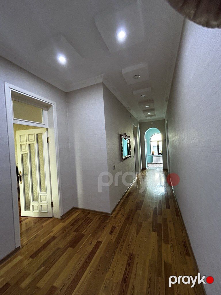 Satılır 4 otaqlı həyət evi/bağ evi 260 m² — Ev, villa, Bakı (7)