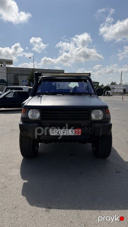 Mitsubishi Pajero, 2.4 L, 1997 il, 300 000 km — Sumqayıt