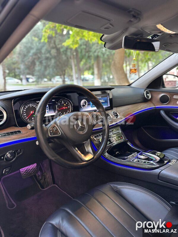 Mercedes Mercedes E220, 2018 il — Minik avtomobili icarəsi, Bakı (9)