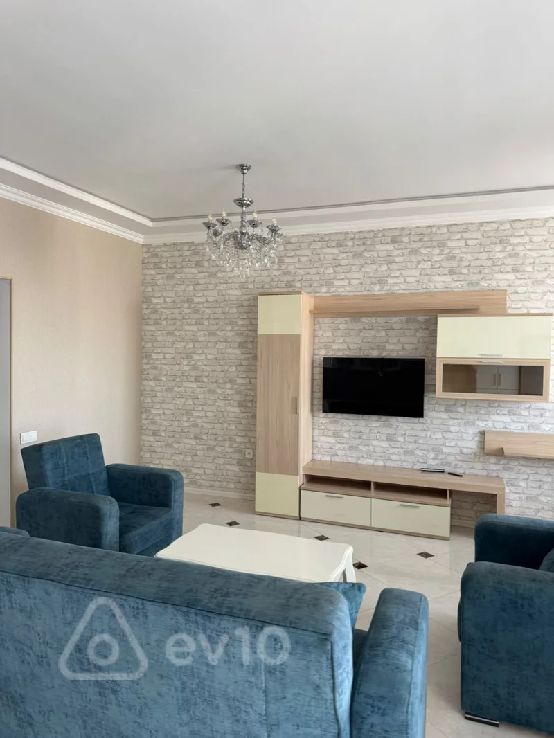 3 otaqlı mənzil, 125 m², Xan Şuşinski küç. 35 — kirayə — Bakı