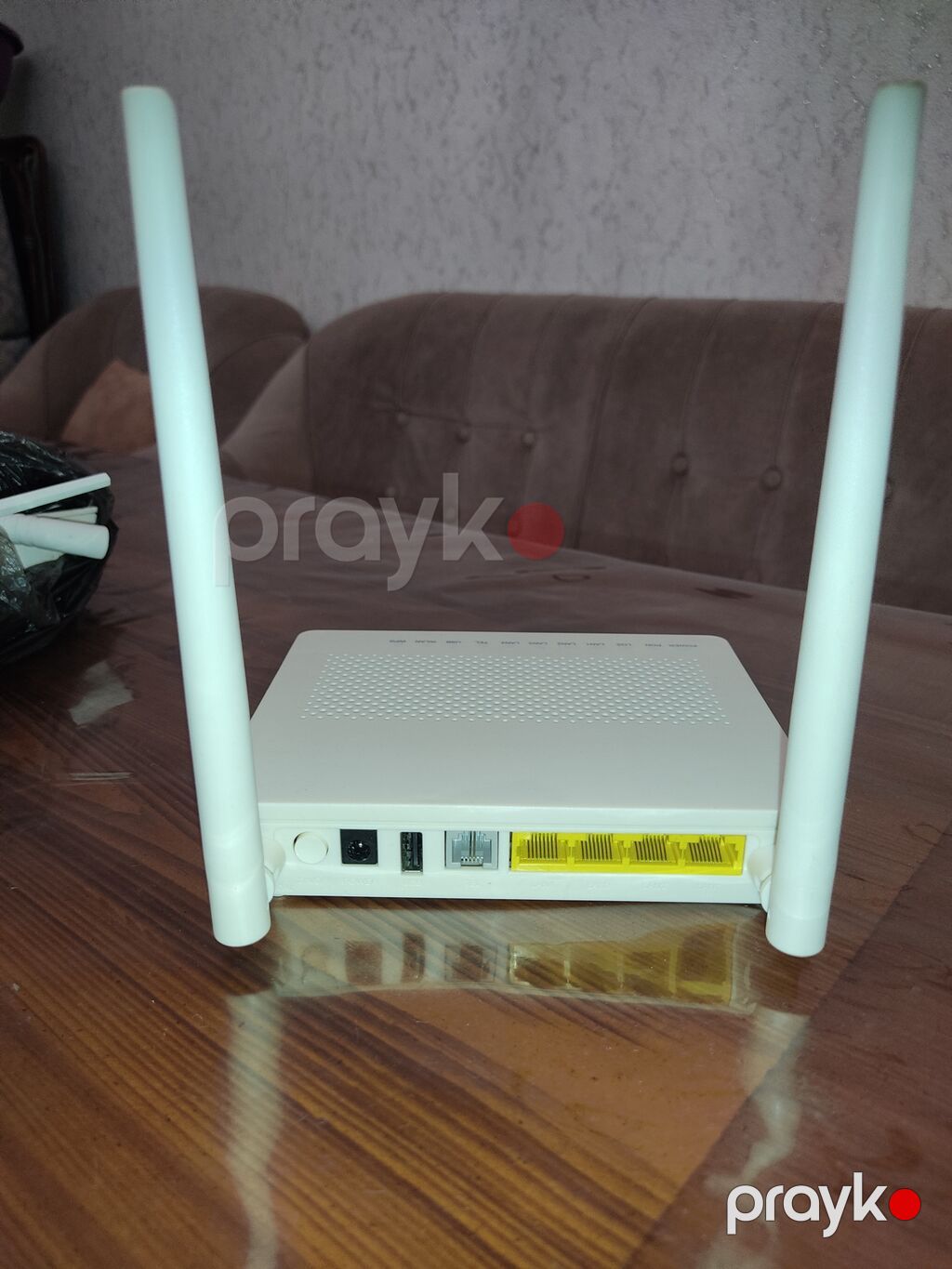 İki ədəd Wi‑Fi router paketi. 1) Tenda Wi‑Fi router - 3 ədəd xarici — Şəbəkə və server avadanlığı, Bakı (4)