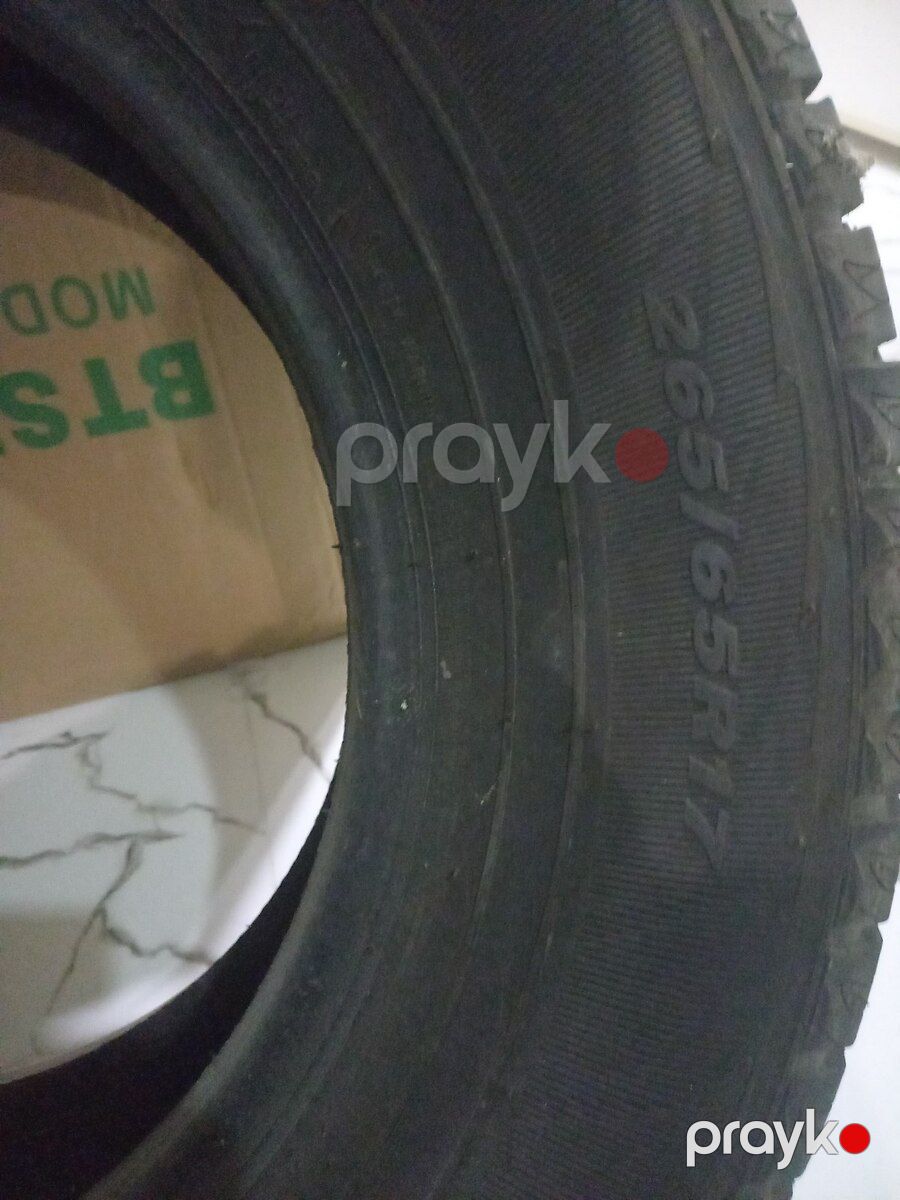 Toyota təkərləri 265/65 R17 — Ehtiyat hissələri və aksesuarlar, Bakı (2)