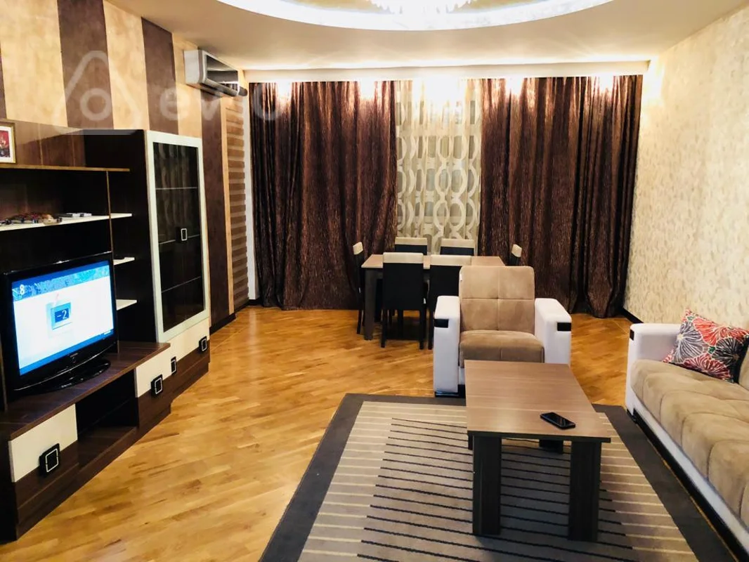 2 otaqlı mənzil, 90 m², 8 noyabr k 23 — kirayə — Mənzil, Bakı (8)