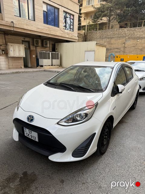 "Toyota Aqua", icarəsi — Bakı