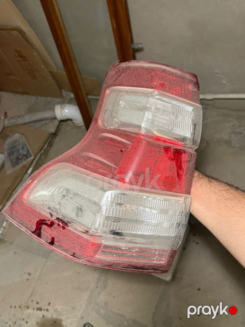 Toyota Prado stop işığı — Bakı