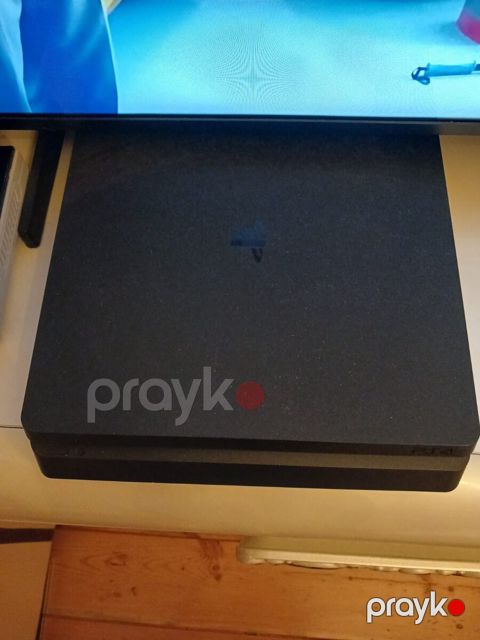 Sony PlayStation 4 Slim 1TB — Bakı