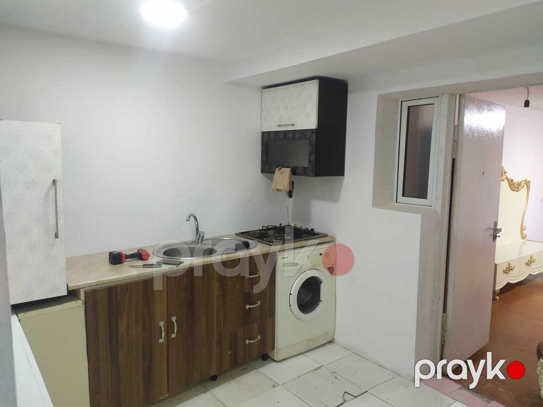 Satılır 1 otaqlı köhnə tikili 40 m² — Mənzil, Bakı (7)