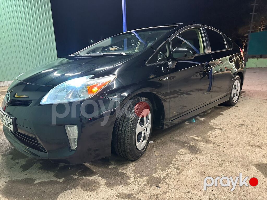 Toyota Prius: 1.8 l 2015 il Hetçbek 77-QF-269 — Avtomobillər, Bakı (9)