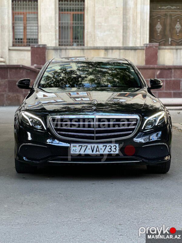 Mercedes Mercedes E220, 2018 il — Minik avtomobili icarəsi, Bakı (3)