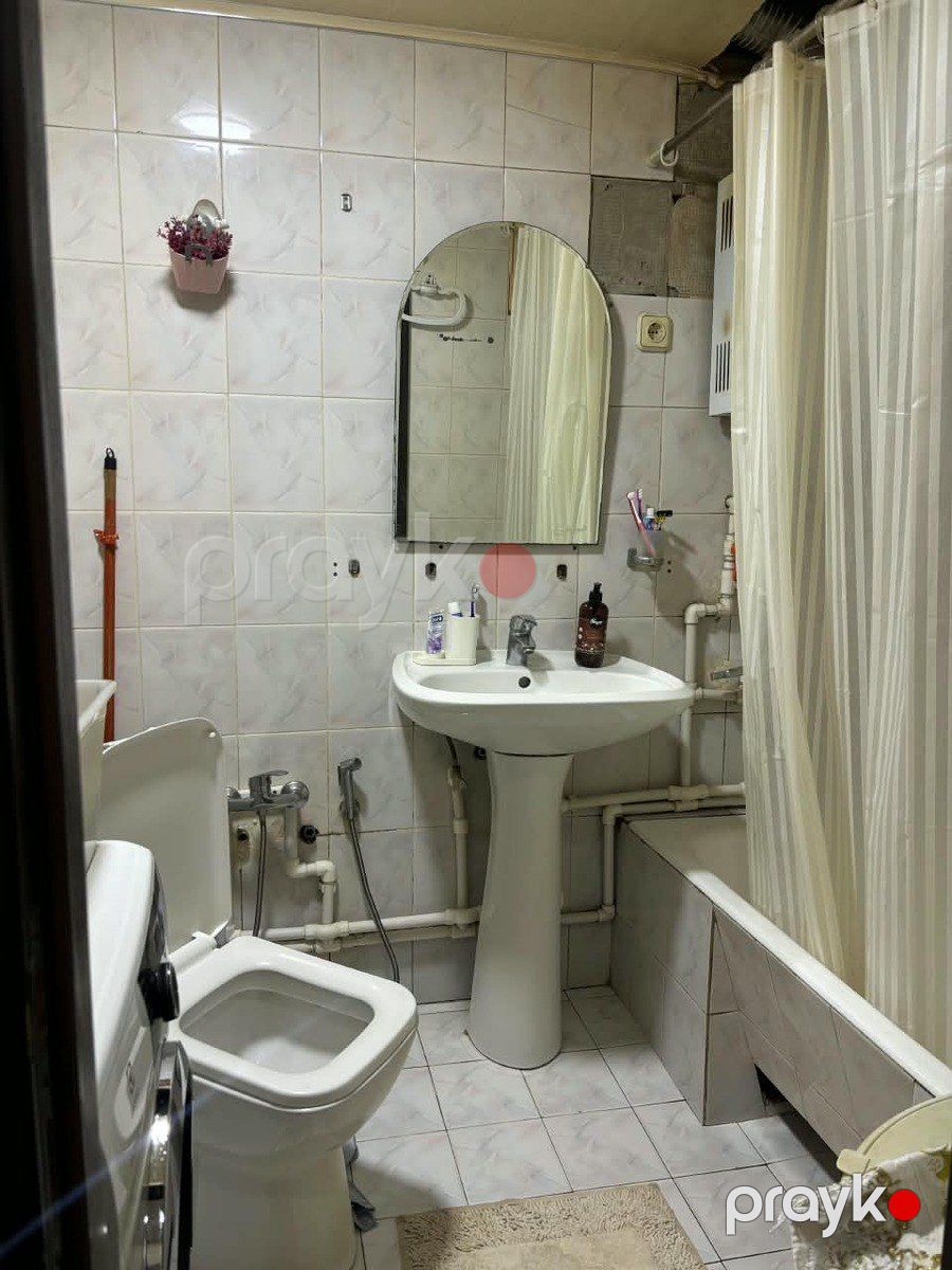 Satılır 2 otaqlı köhnə tikili 45 m² — Mənzil, Bakı (9)