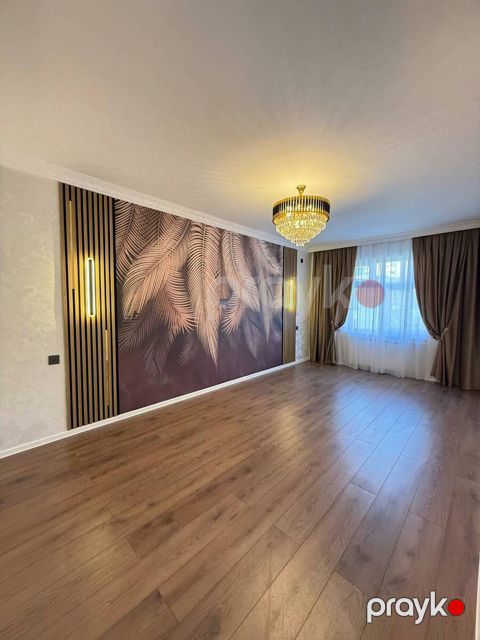 Satılır 2 otaqlı köhnə tikili 60 m² — Bakı
