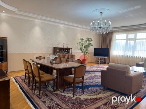 İcarəyə verilir 4 otaqlı yeni tikili 200 m² — Bakı