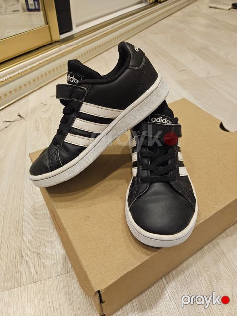 Rəng - Qara Krossovkalar, Adidas, Ölçü: 29, Uniseks — Xırdalan