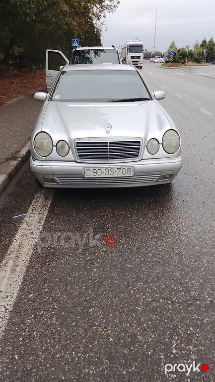 Mercedes E 220, 2.2 L, 1999 il, 710 000 km — Bakı
