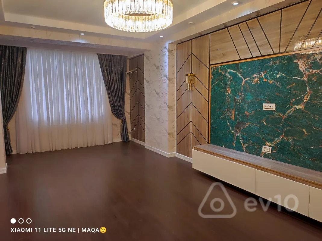 4 otaqlı mənzil, 215 m², Məsud Davudoğlu küçəsi — Mənzil, Bakı (2)