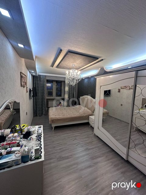 Satılır 5 otaqlı köhnə tikili 120 m² — Bakı