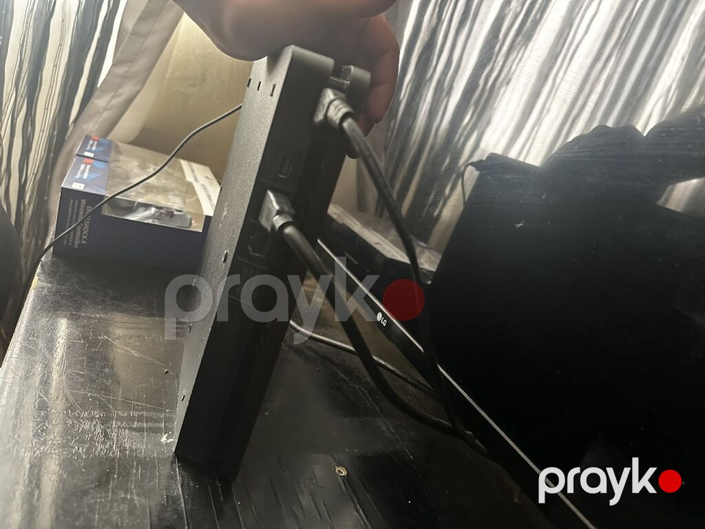 Sony PlayStation 4 Slim oyun konsolu Xüsusiyyətlər: - Kompakt “Slim” — Oyun konsolları, Mehdiabad (4)