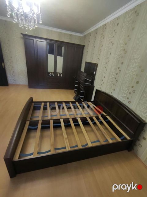 Nigar Yatax dəsdi satlır 200 m matras yoxdu mebel əla vəzyətdə qırx — Bakı