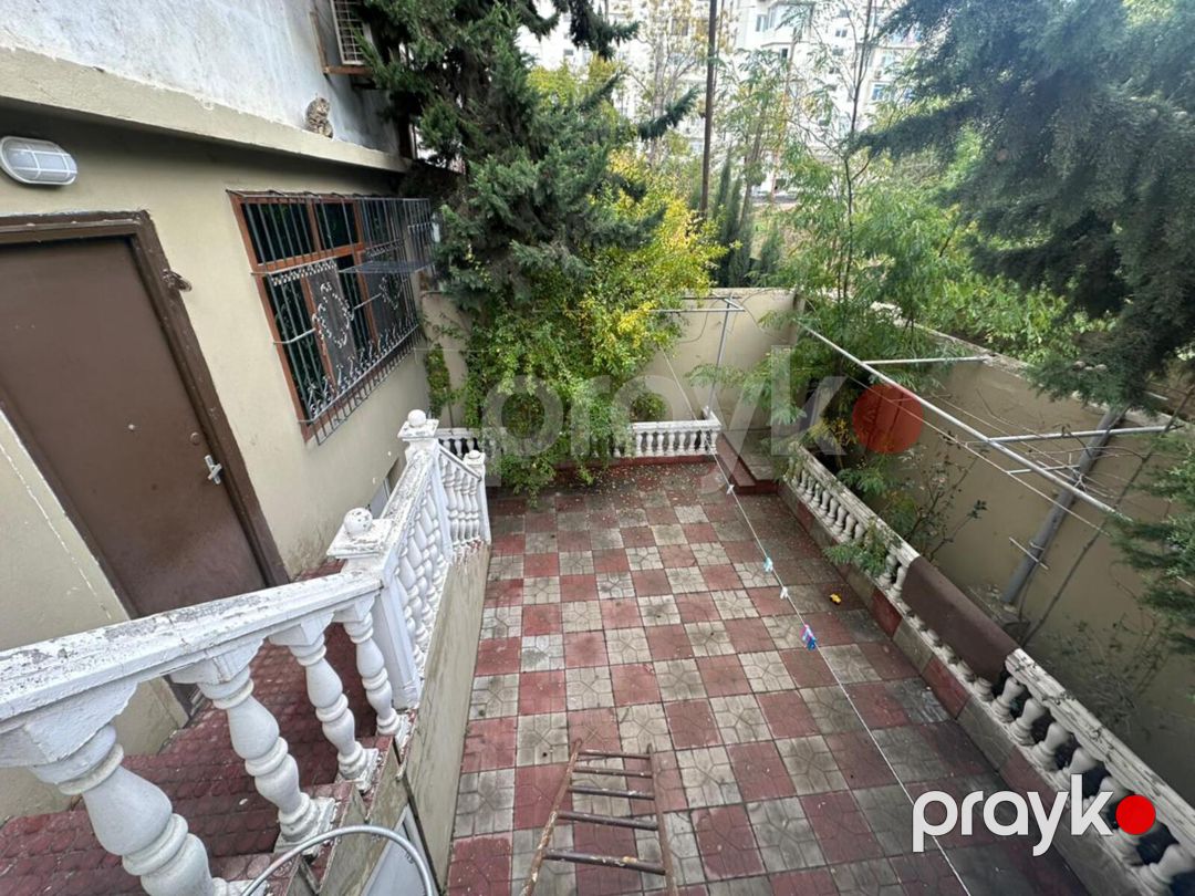 Satılır 5 otaqlı köhnə tikili 181.3 m² — Mənzil, Bakı (4)