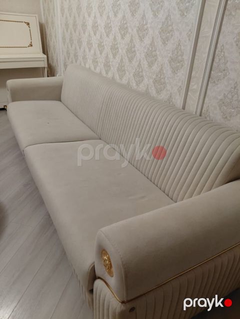 Divan satılır 250 azn.Ölçü uzunu 2 60di acilir bazasi var.Unvan — Bakı