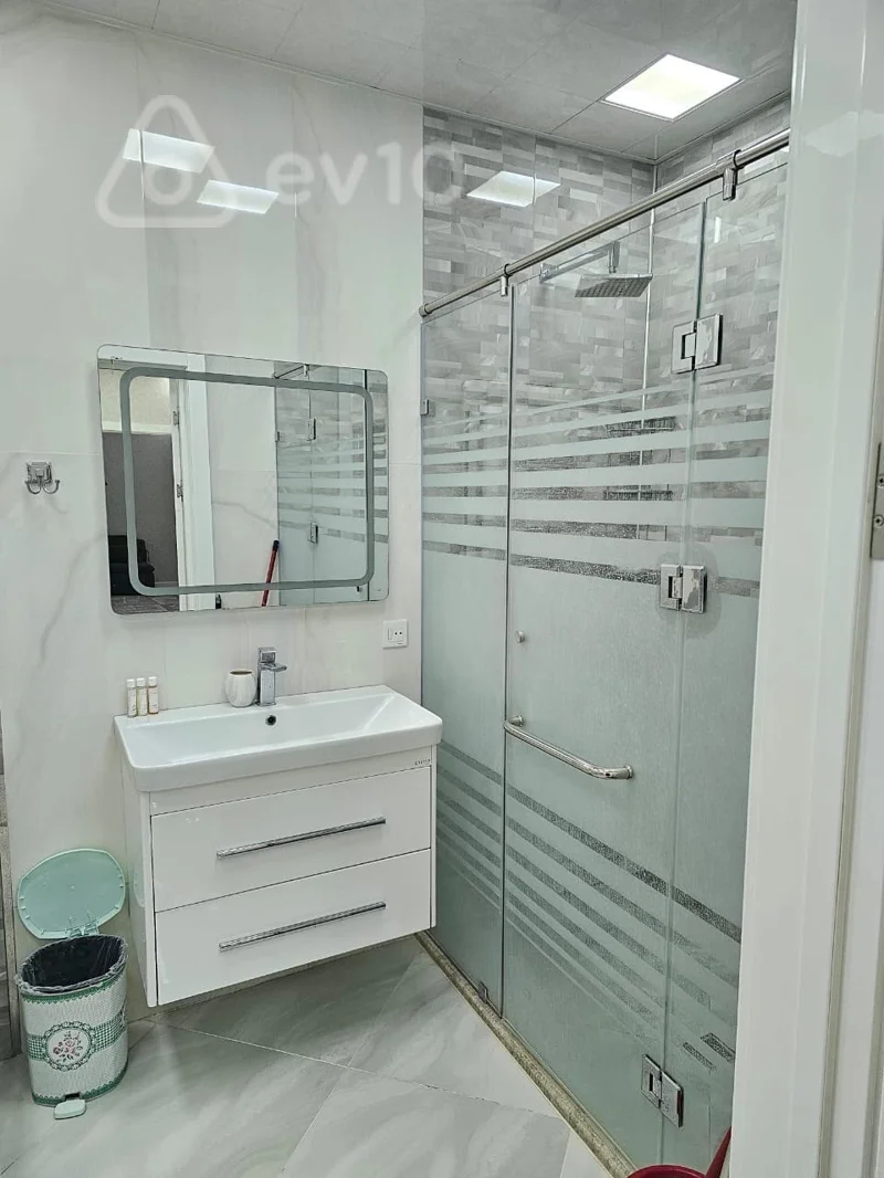 3 otaqlı mənzil, 115 m², Tbilis prospekti — kirayə — Mənzil, Bakı (9)
