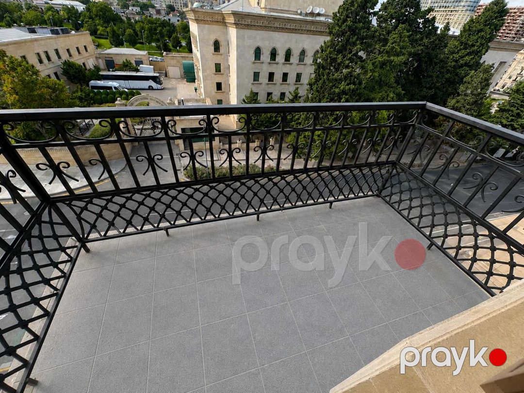 Satılır 4 otaqlı köhnə tikili 100 m² — Mənzil, Bakı (3)