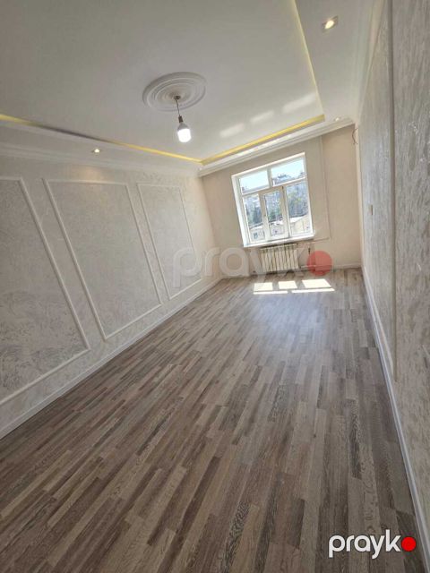Satılır 2 otaqlı köhnə tikili 60 m² — Bakı