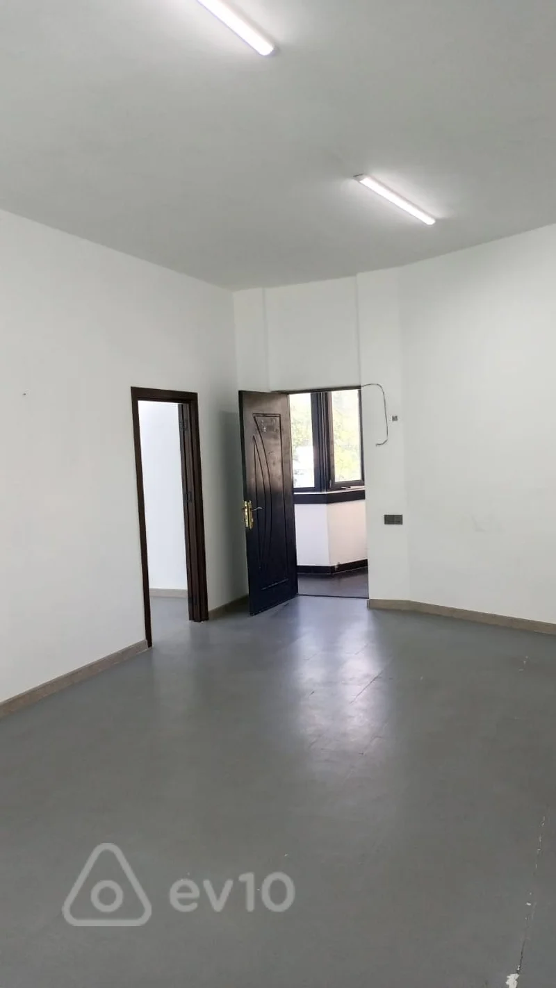 4 otaqlı mənzil, 100 m², İlqar İsmayılov — kirayə — Mənzil, Bakı (9)
