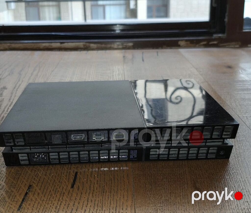 Sony PlayStation 4 (PS4) orijinal model konsol Xüsusiyyətlər: - Rəng — Oyun konsolları, Bakı (3)
