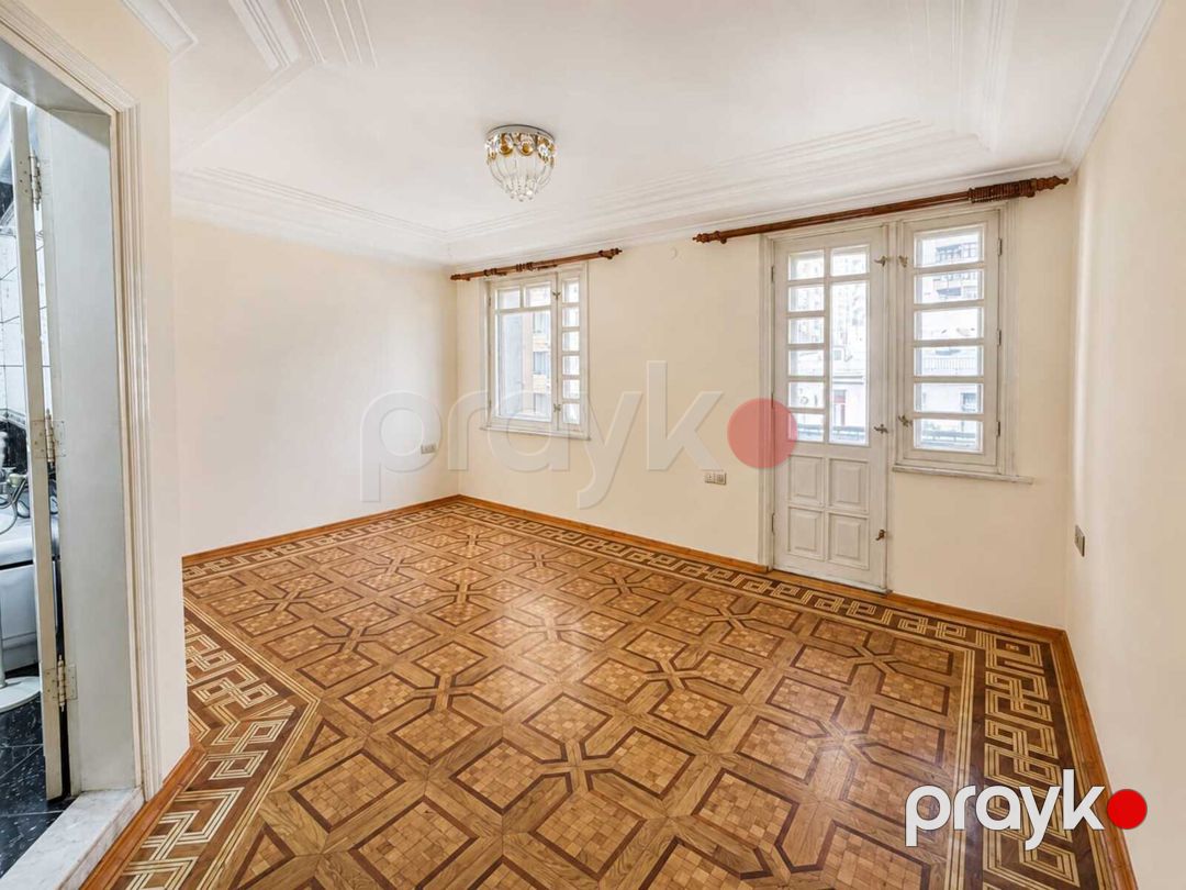 Satılır 5 otaqlı köhnə tikili 150 m² — Mənzil, Bakı (8)