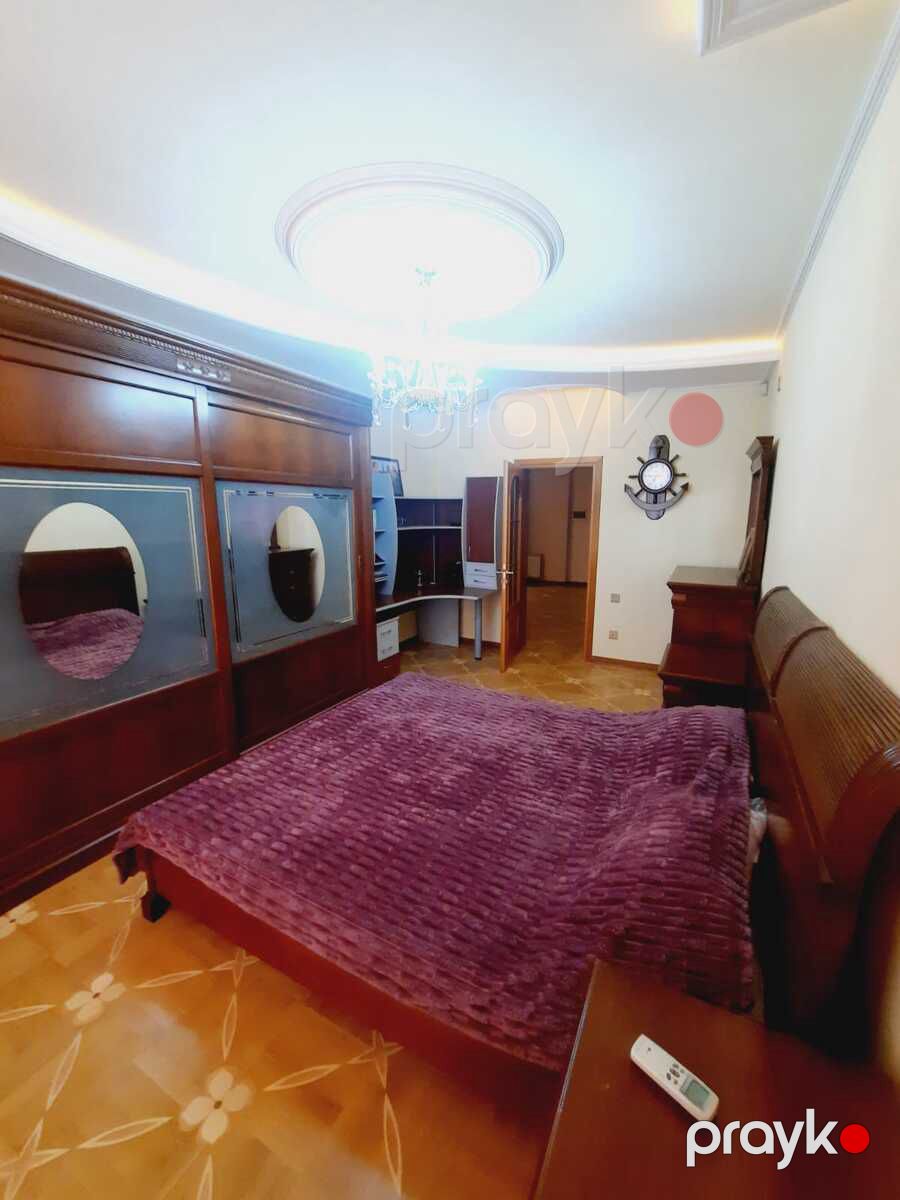 Satılır 8 otaqlı köhnə tikili 427.6 m² — Mənzil, Bakı (10)